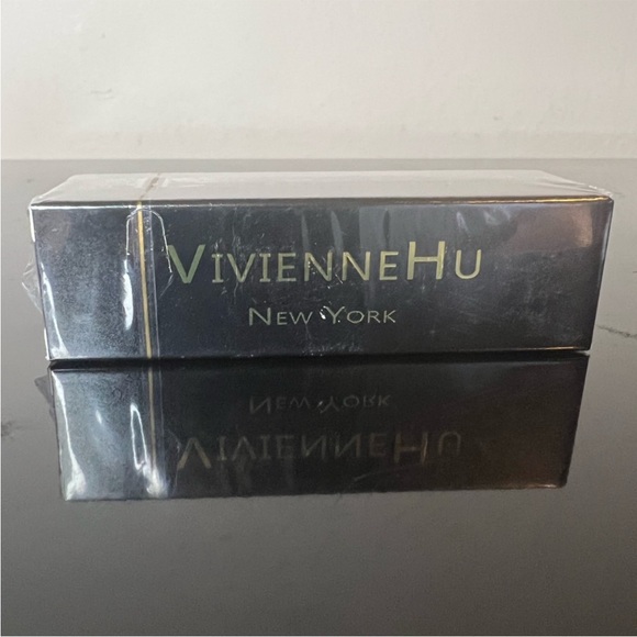 VivienneHu Beauty
LIPSTICK 906 New!! - Picture 1 of 3